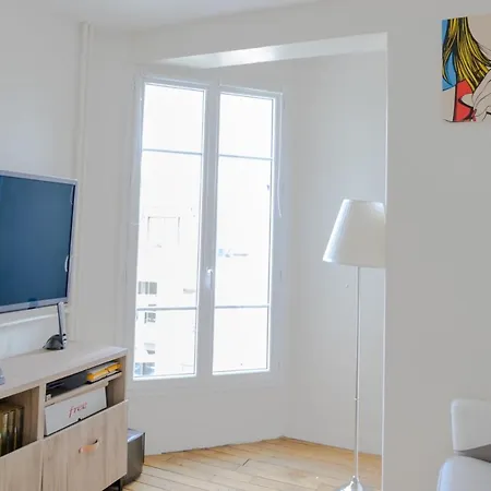 Charming Studio Near Chateau De